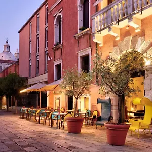 Ca' Pisani 4*, Venice Italy